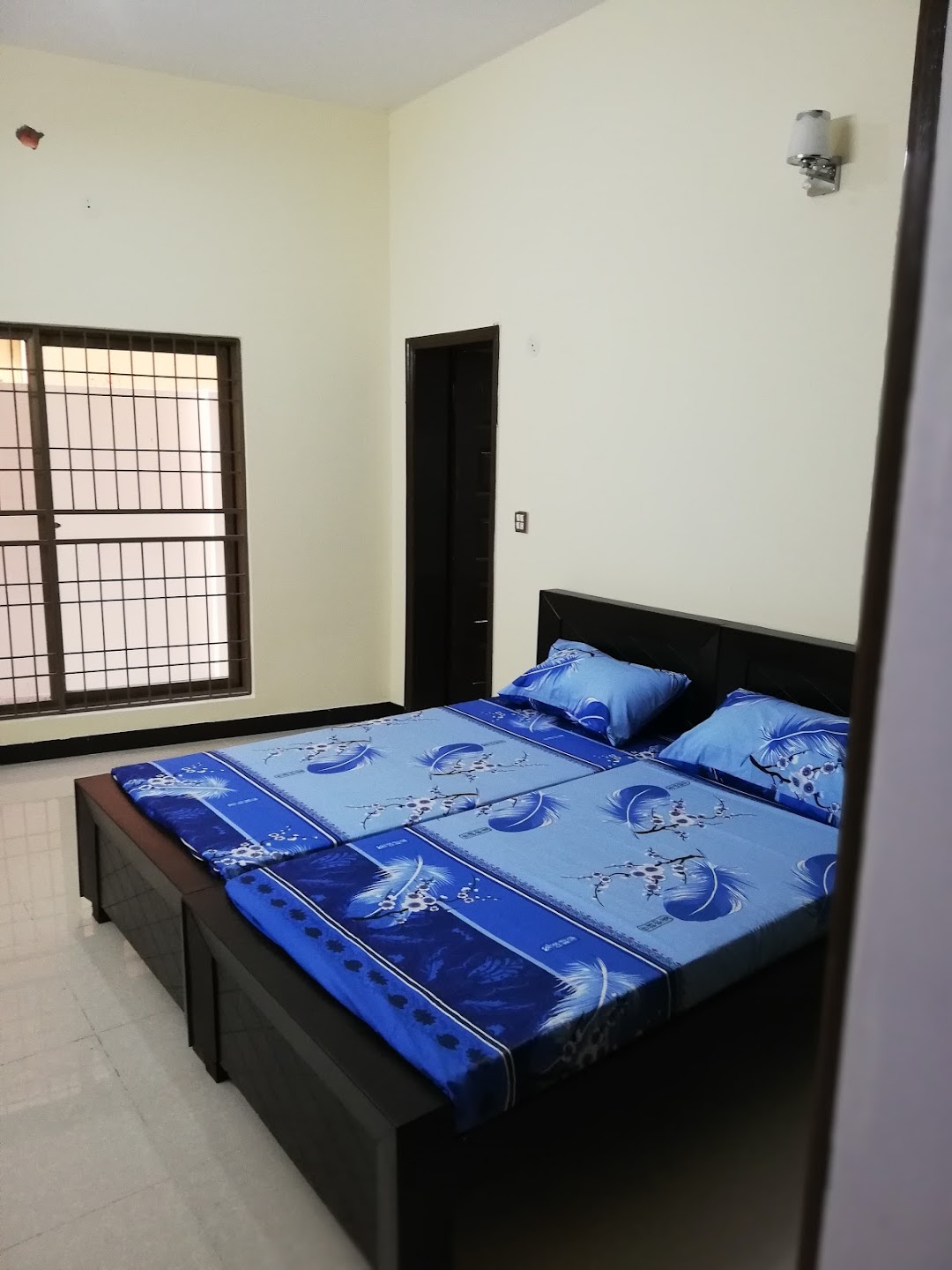 Elegance Girls Hostel