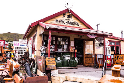 Three Creeks, Vintage Garage Decor