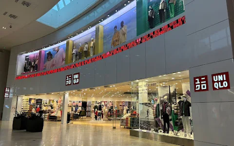 UNIQLO Yorkdale Shopping Centre image