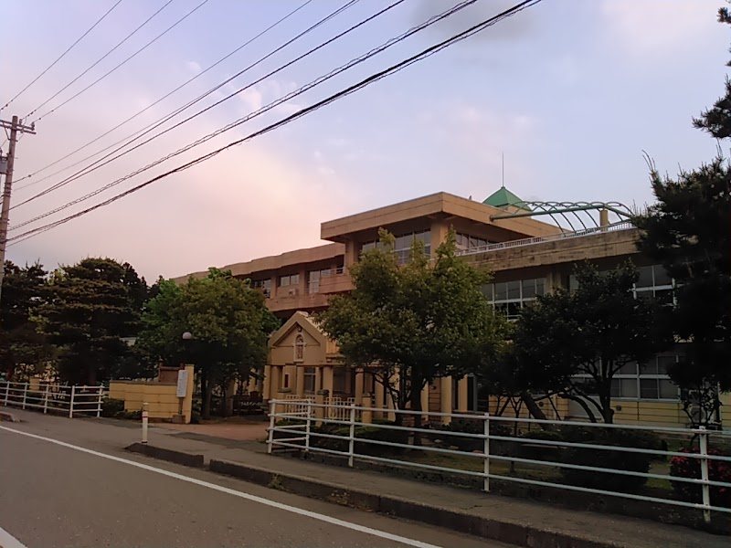 富山市立船峅小学校