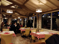 Atmosphère du Restaurant français Ô Chalet Restaurant à Éragny - n°12