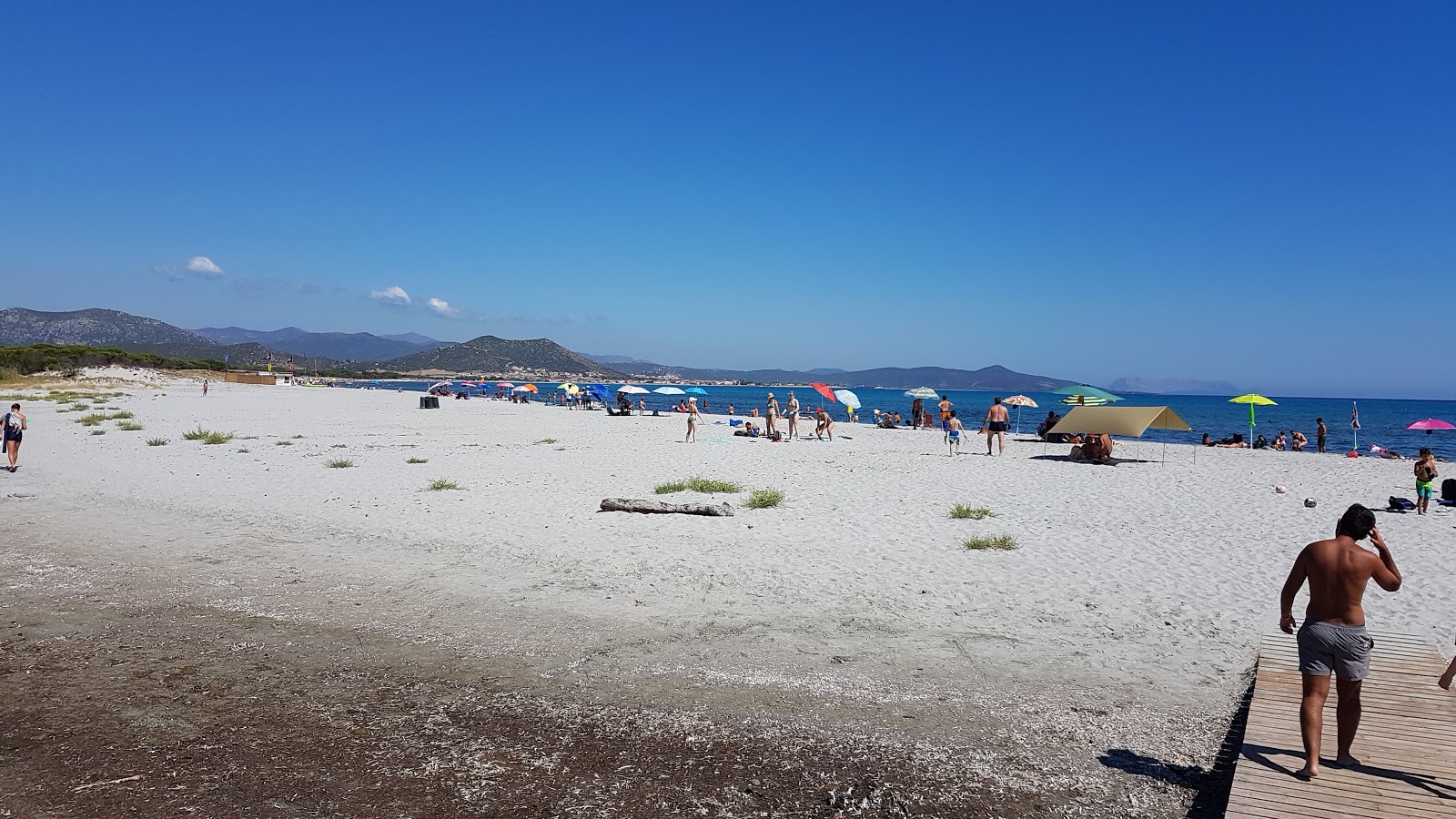 Foto av Spiaggia di Santa Lucia med hög nivå av renlighet