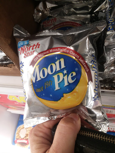 Grocery Store «Schnucks», reviews and photos, 1750 Bradford Ln, Normal, IL 61761, USA