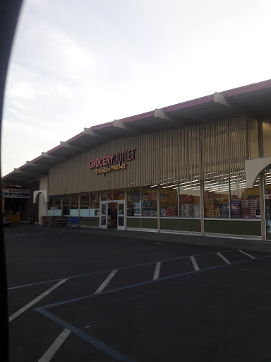 Grocery Store «Grocery Outlet Bargain Market», reviews and photos, 2079 23rd St, San Pablo, CA 94806, USA