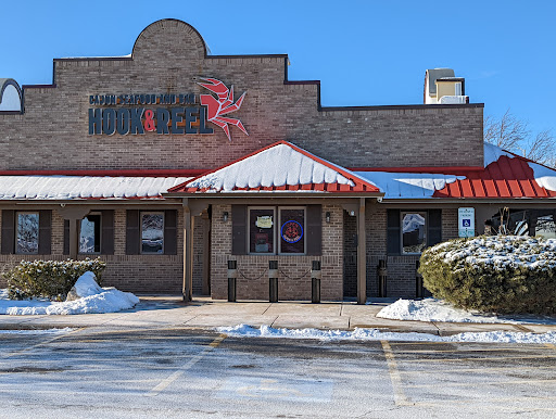 Shopping Mall «Rivercrest Shopping Center», reviews and photos, 13120 Rivercrest Dr, Crestwood, IL 60445, USA