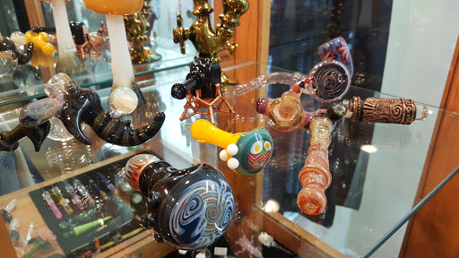 Tobacco Shop «Apparatus Smoke Shop», reviews and photos, 284 Cowesett Ave, West Warwick, RI 02893, USA