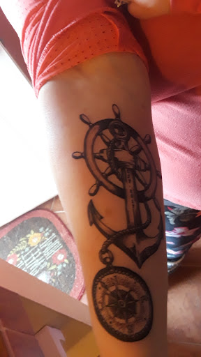 Tattoo Shop «Hot Rod Betties Tattoo», reviews and photos, 940 Edgewater St NW, Salem, OR 97304, USA