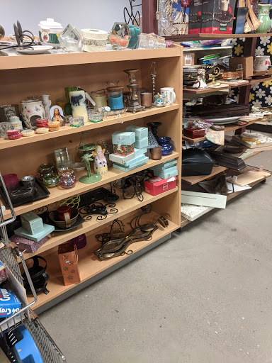 Thrift Store «Goodwill Thrift Store & Job Training Center», reviews and photos, 697 Emory Valley Rd, Oak Ridge, TN 37830, USA