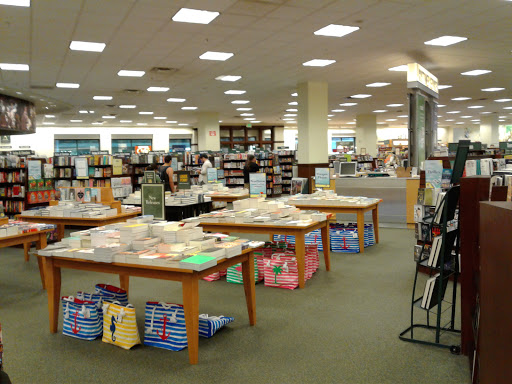 Book Store «Barnes & Noble», reviews and photos, 1317 Lloyd Center, Portland, OR 97232, USA