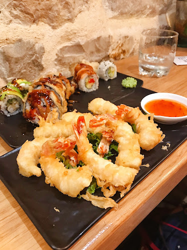 Mini Bota sushi & oyster bar