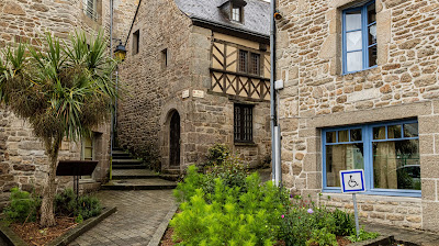 Piscine de la Tourelle à Moncontour
