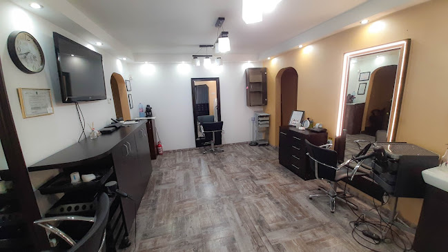 Opinii despre Ramona Hairstyle - Salon Coafura / Coafor în Bacău - Coafor