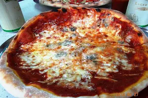 Pizza Di Napoli image