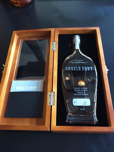 Liquor Store «Red Castle Liquor Store and Growler Filling Station», reviews and photos, 1200 S 1st St, Louisville, KY 40203, USA