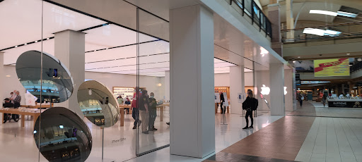 Shopping Mall «Jordan Creek Town Center», reviews and photos, 101 Jordan Creek Pkwy, West Des Moines, IA 50266, USA