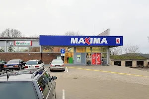 Maxima X image