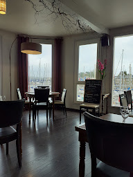 Photo n°8 de QUAI-OUEST à Paimpol ()