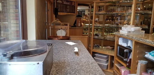 Chocolate Shop «Rocky Mountain Chocolate Factory», reviews and photos, 126 S Main St, Breckenridge, CO 80424, USA