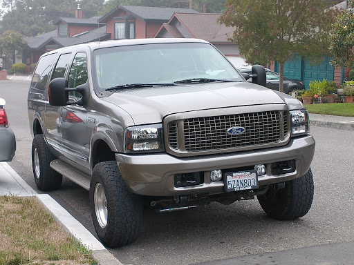 Auto Body Shop «Myrtletown Body Shop», reviews and photos, 2706 Myrtle Avenue, Eureka, CA 95501, USA