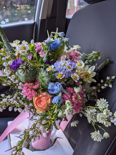 Florist «Flowers by Zsuzsana», reviews and photos, 21300 NW Cornell Rd #1201, Hillsboro, OR 97124, USA