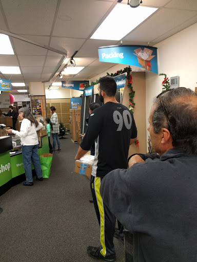 Shipping and Mailing Service «The UPS Store», reviews and photos, 2629 Foothill Blvd, La Crescenta, CA 91214, USA