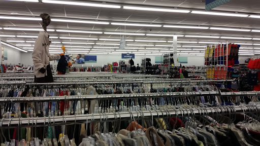 Thrift Store «Darboy Goodwill Retail Store & Training Center», reviews and photos