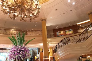 Lobby Lounge at Makati Shangri-La, Manila image
