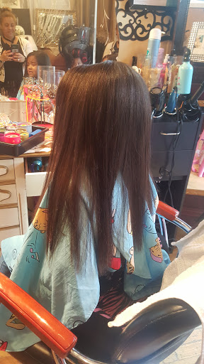 Beauty Salon «BETHEL BEAUTY SALON», reviews and photos, 11-13 47th Rd, Long Island City, NY 11101, USA
