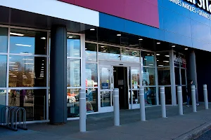 Marshalls & HomeSense image