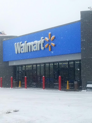 Discount Store «Walmart», reviews and photos, 2222 Crest View Dr, Hudson, WI 54016, USA