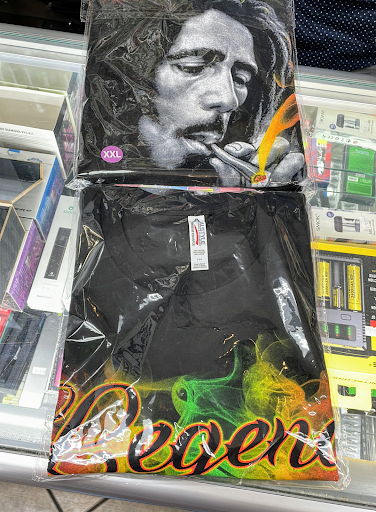 Tobacco Shop «Smoke Shop Plus», reviews and photos, 140 S Rainbow Blvd, Las Vegas, NV 89145, USA