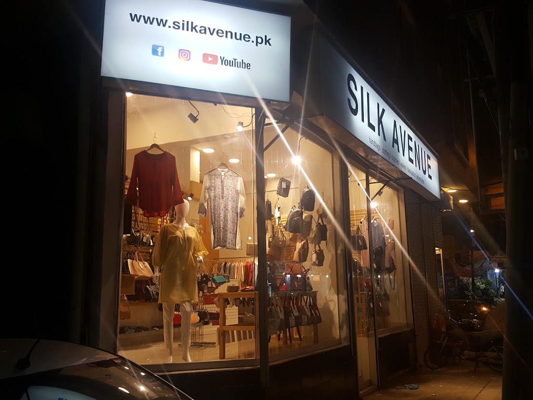Silk Avenue Pakistan Buy A Gift For Her Handbags, Wallets, Clutches, Watches, Travel Bags & Accessories