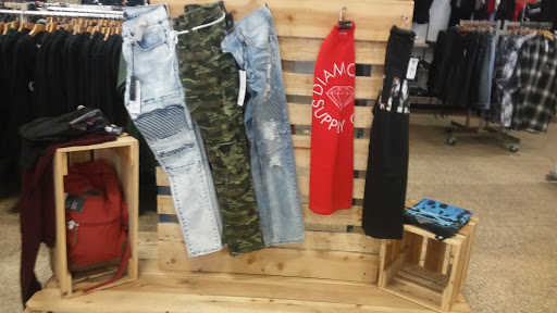 Discount Store «K-Momo Mega Liquidation Center», reviews and photos, 2301 W Indian School Rd, Phoenix, AZ 85015, USA