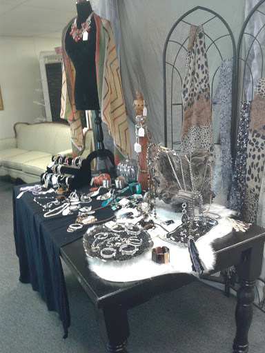 Consignment Shop «Baker Street Curiosity Shop», reviews and photos, 6780 Market St, Wilmington, NC 28405, USA