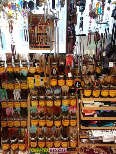 Tobacco Shop «Sunshine Daydream», reviews and photos, 2941 Boston Post Rd, Guilford, CT 06437, USA