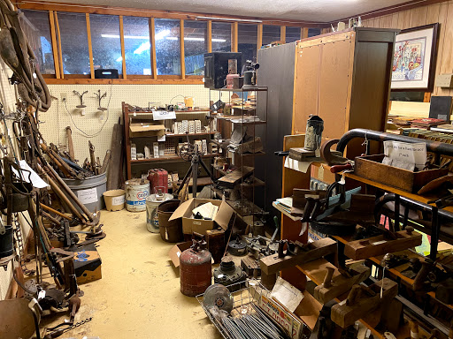 Hanging Tree Antiques