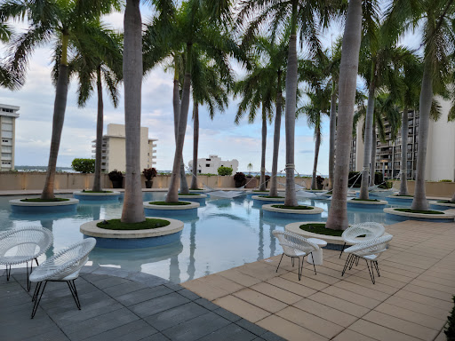 Luxury Hotel «Four Seasons Hotel Miami», reviews and photos, 1435 Brickell Ave, Miami, FL 33131, USA