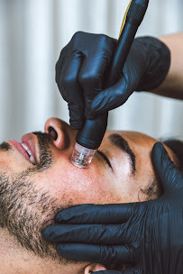 Silver Mirror Facial Bar - Penn Quarter - Photo 4 - Car repair in Washington, DC, Washington