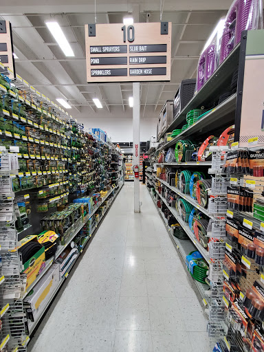 Animal Feed Store «Wilco Farm Store», reviews and photos, 734 McClaine St, Silverton, OR 97381, USA