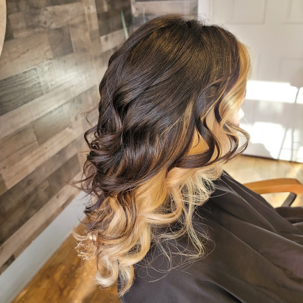 Hunny's Beauty Lounge 12828
