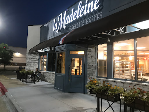 la Madeleine French Bakery & Cafe Montfort