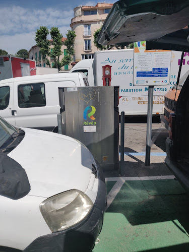 Borne de recharge de véhicules électriques RÉVÉO Charging Station Collioure