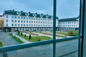 Chechenskiy Gosudarstvennyy Universitet image