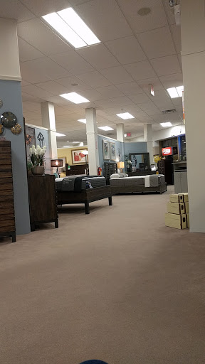 Furniture Store «Raymour & Flanigan Furniture and Mattress Store», reviews and photos, 917 Hartford Turnpike, Waterford, CT 06385, USA
