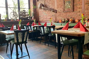 Bella Tandoori Restaurant (Sommergarten geöffnet) image