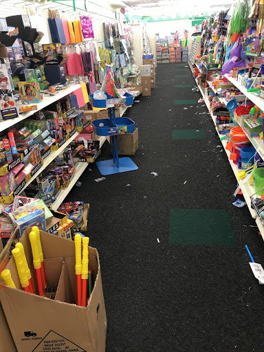 Dollar Store «Dollar Tree», reviews and photos, 32311 John R Rd, Madison Heights, MI 48071, USA