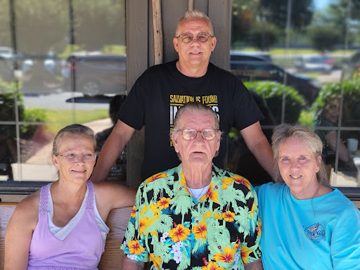 American Restaurant «Cracker Barrel Old Country Store», reviews and photos, 2140 Mana Ct, Rock Hill, SC 29730, USA