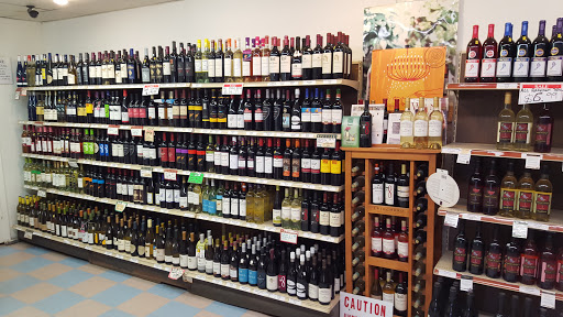 Liquor Store «Cork & Bottle», reviews and photos, 309 A Ave W, Oskaloosa, IA 52577, USA