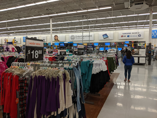 Shopping Mall «Berkshire Shopping Center», reviews and photos, 67 Newtown Rd, Danbury, CT 06810, USA