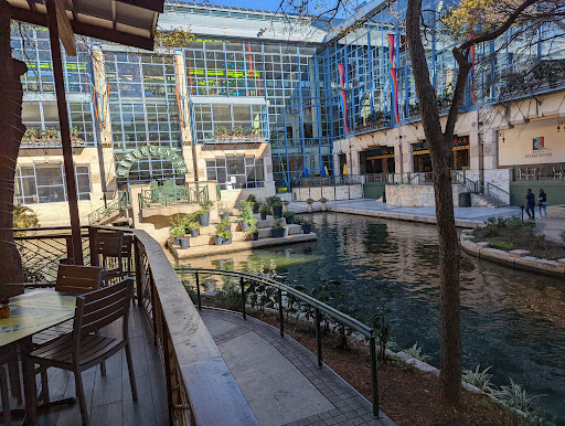 Shopping Mall «Shops at Rivercenter», reviews and photos, 849 E Commerce St, San Antonio, TX 78205, USA